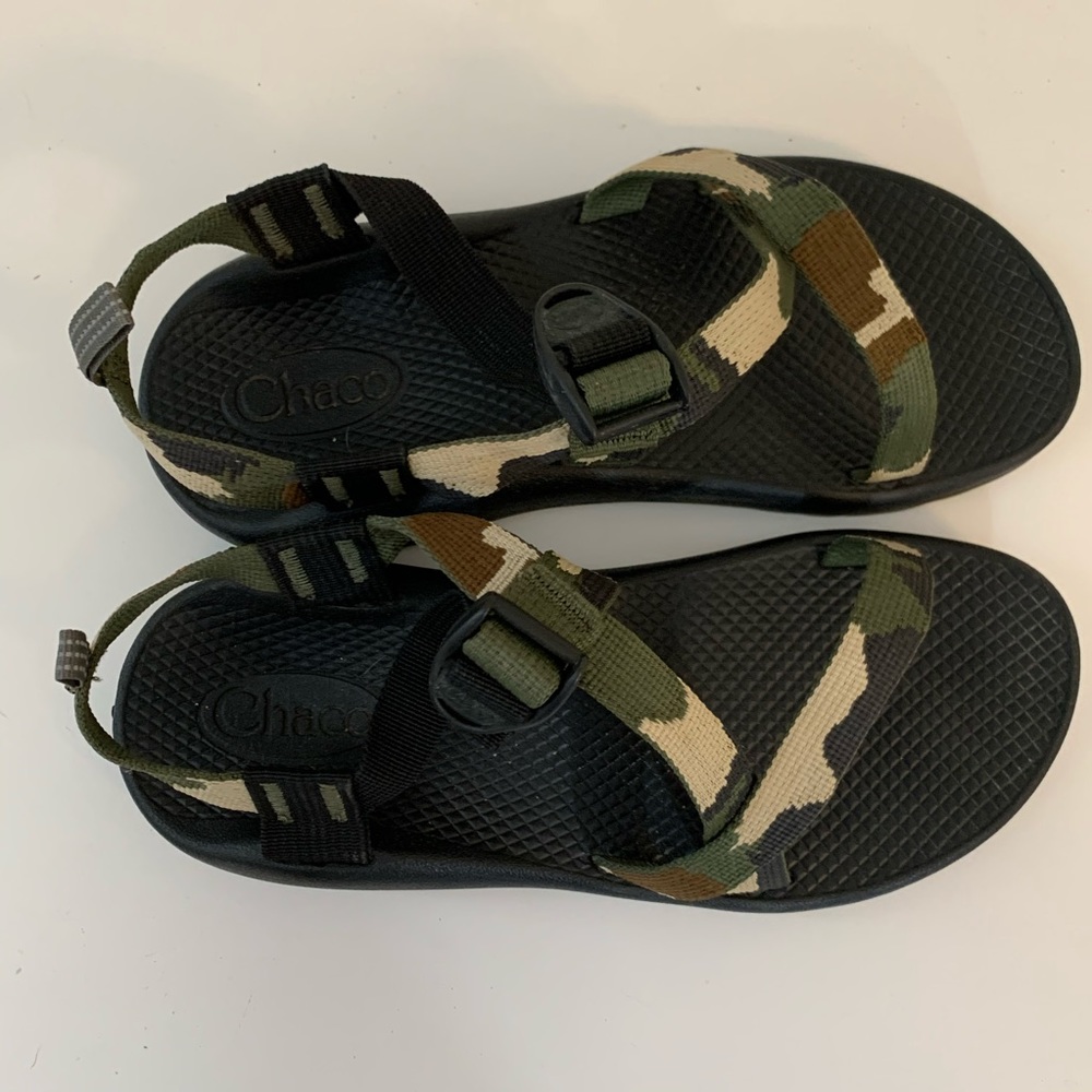 CHACO Chamo Sandals size 6